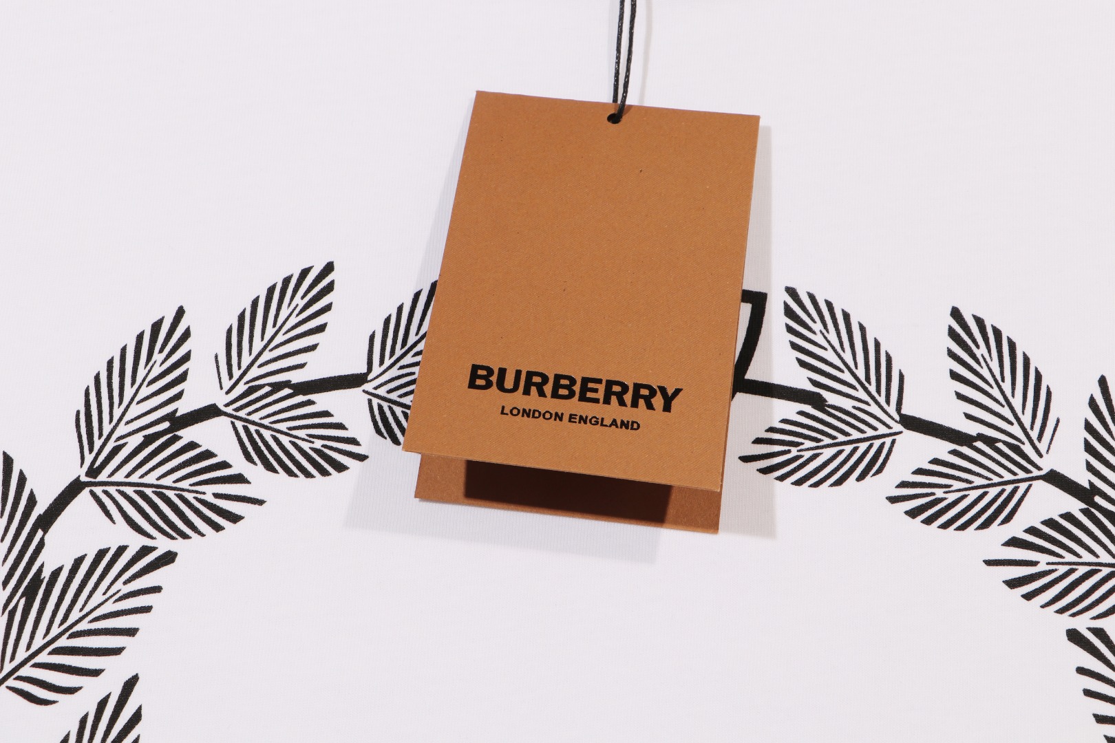 【BURBERRY旗艦店】バーバリー 半袖Tシャツ ご好評に付き再入荷！