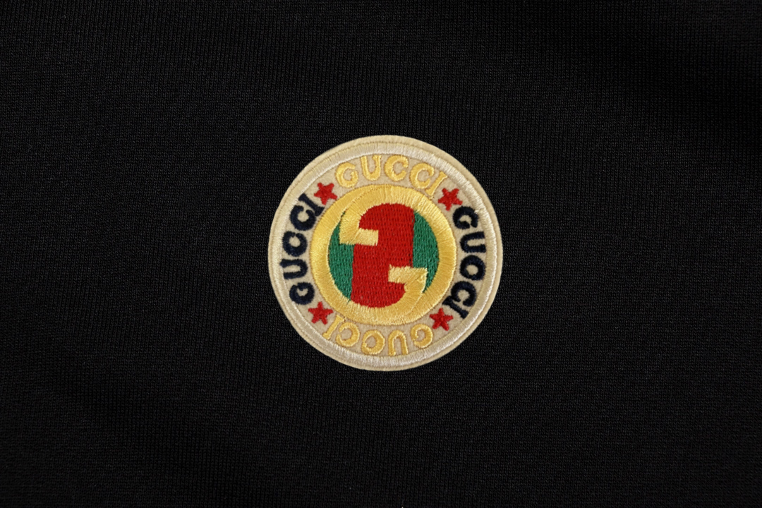 【GUCCI】ジップアップパーカー