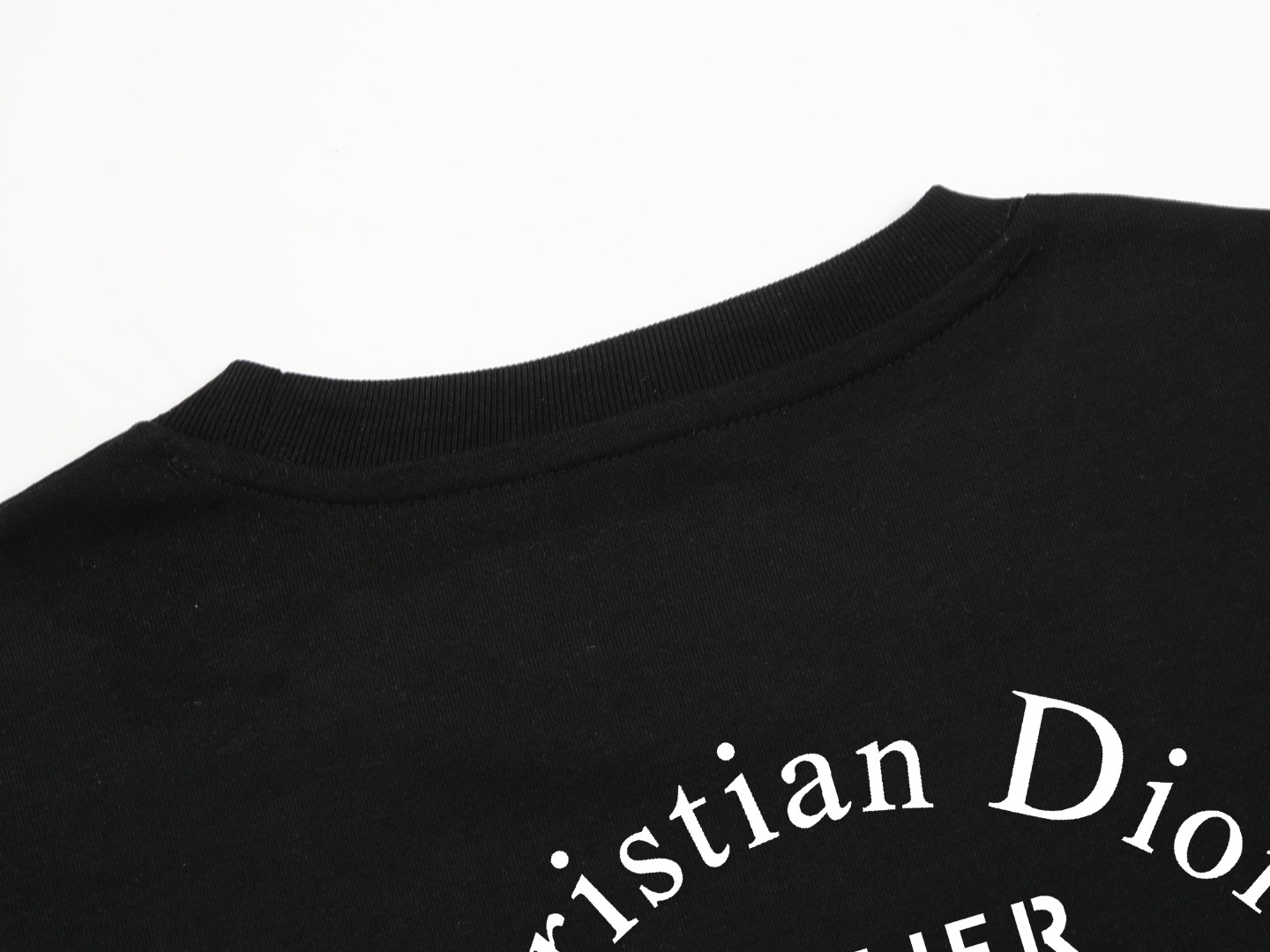【DIOR旗艦店】ディオール 半袖Tシャツ ご好評に付き再入荷！