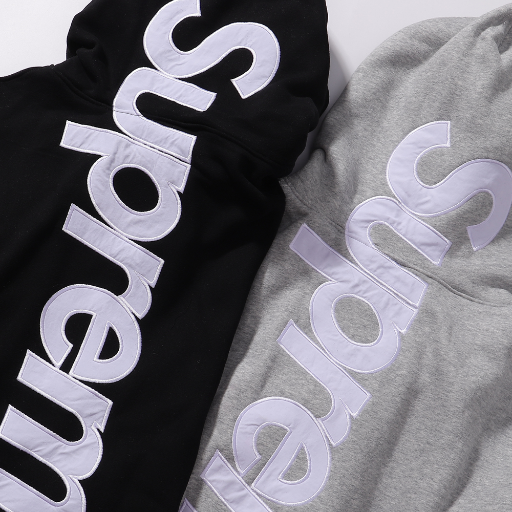 【SUPREME】刺繍パーカー