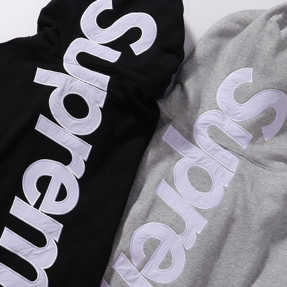 【SUPREME】刺繍パーカー