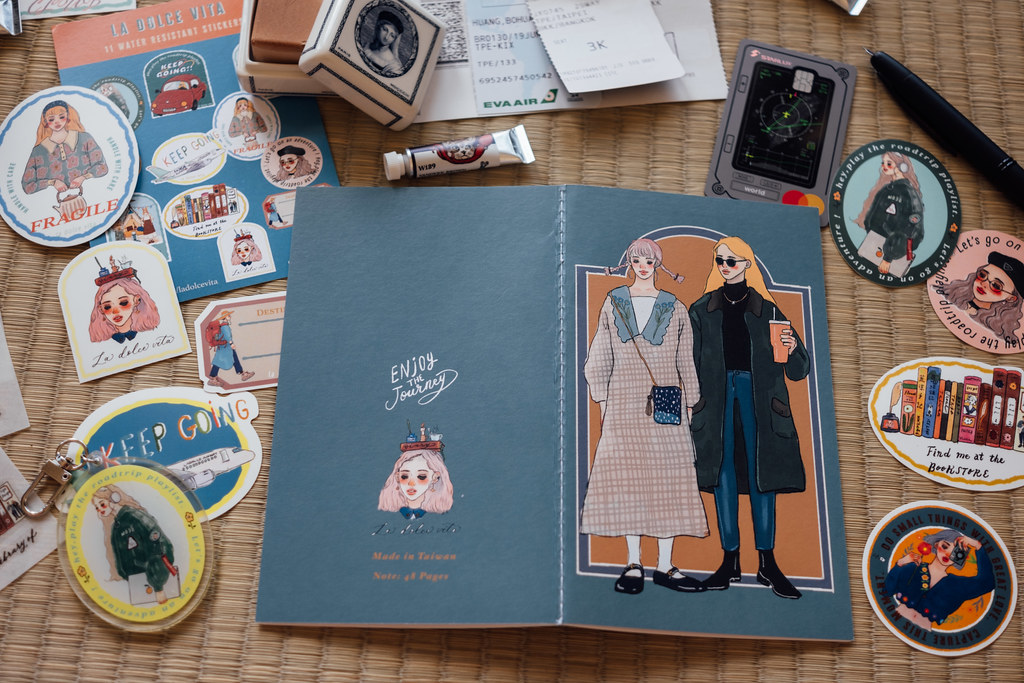 La Dolce Vita - Beret Girl Thread-bound Notebook with Blank Inner Pages