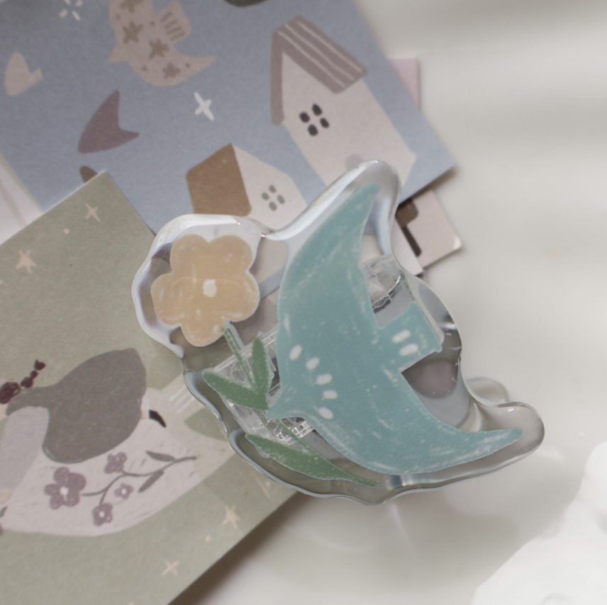 Yier Creative Studio - Clip