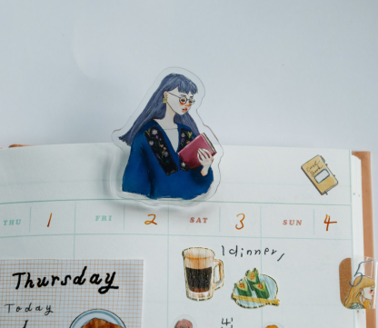 La Dolce Vita - Acrylic Clip - Blue flower girl