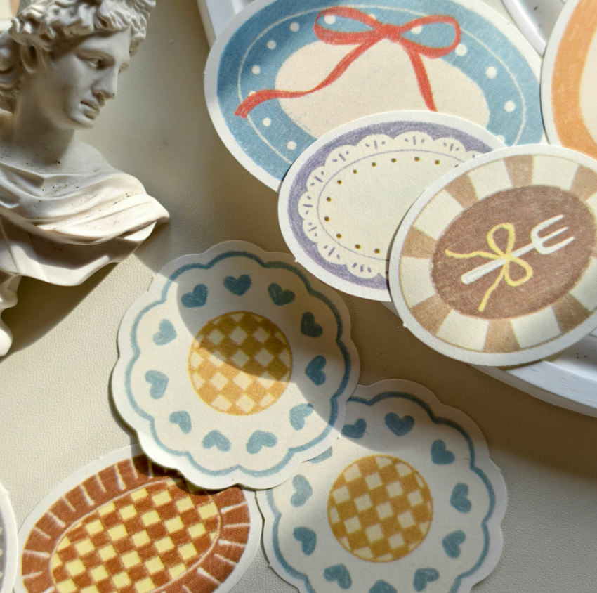 Yier Creative Studio - Paper - Dinner Plate