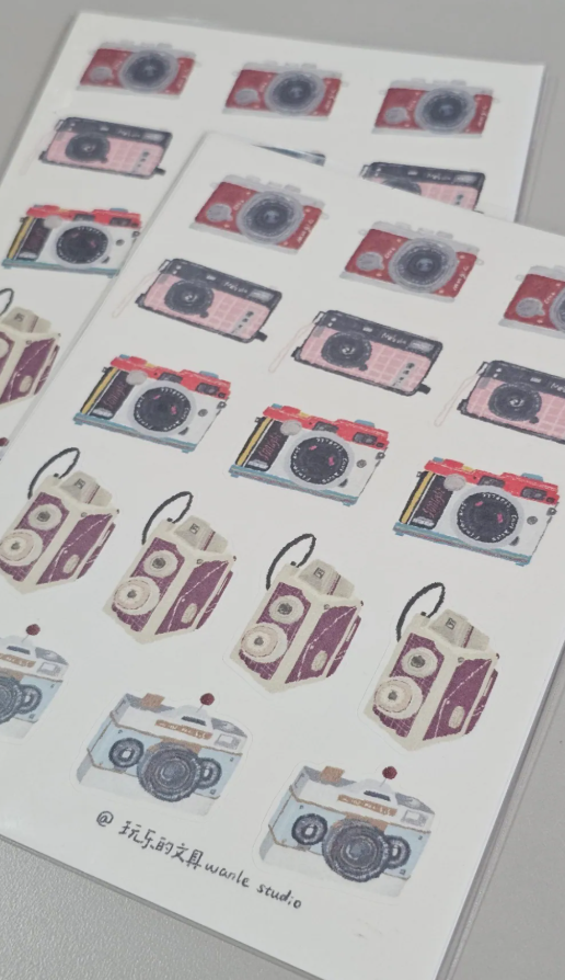 Wanle Studio - Sticker - Retro Camera