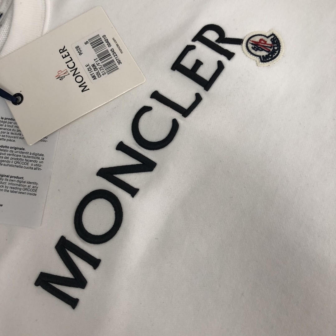 【MONCLER旗艦店】（モンクレール）長袖 ご好評に付き再入荷！