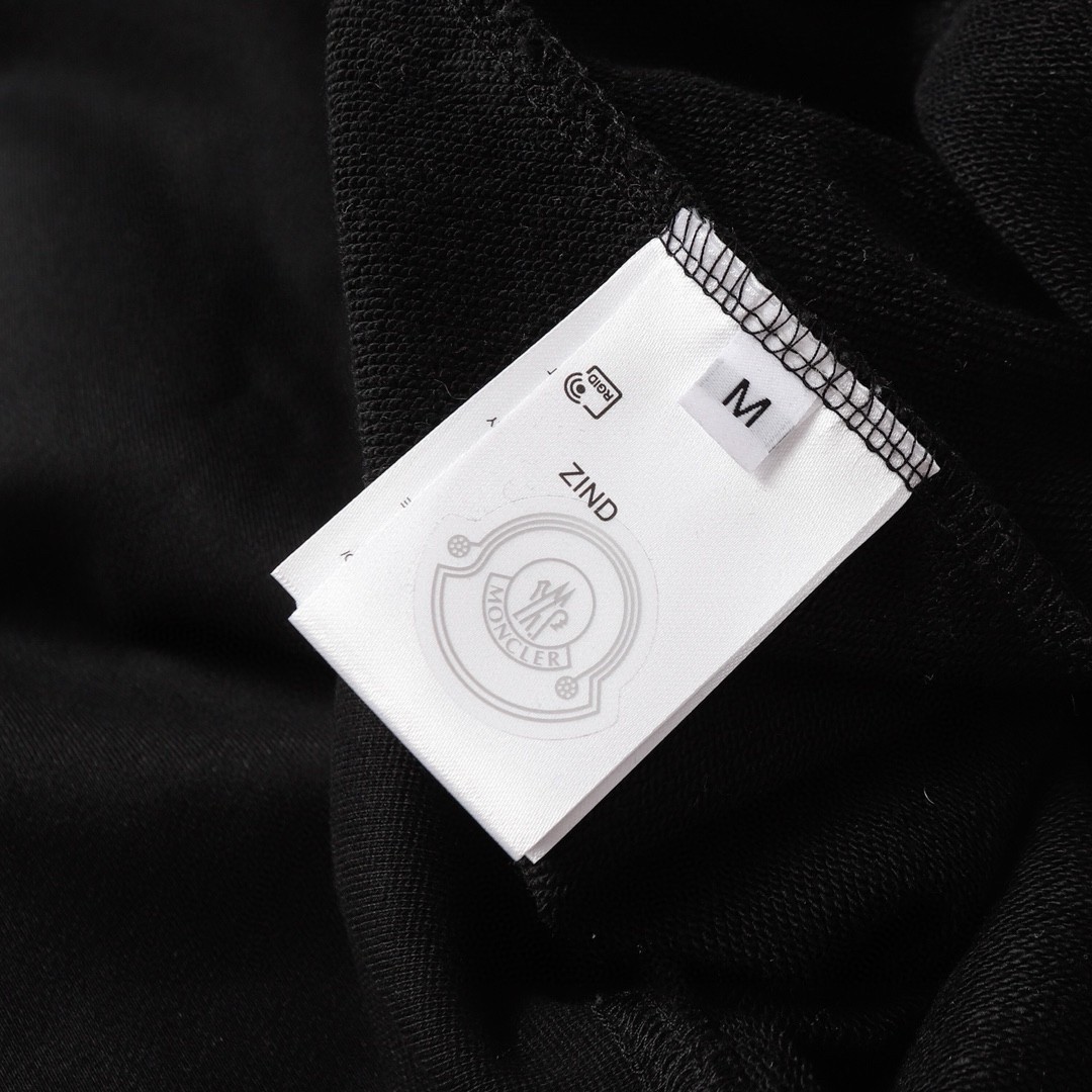 【MONCLER旗艦店】モンクレール 長袖 男女兼用 ご好評に付き再入荷！