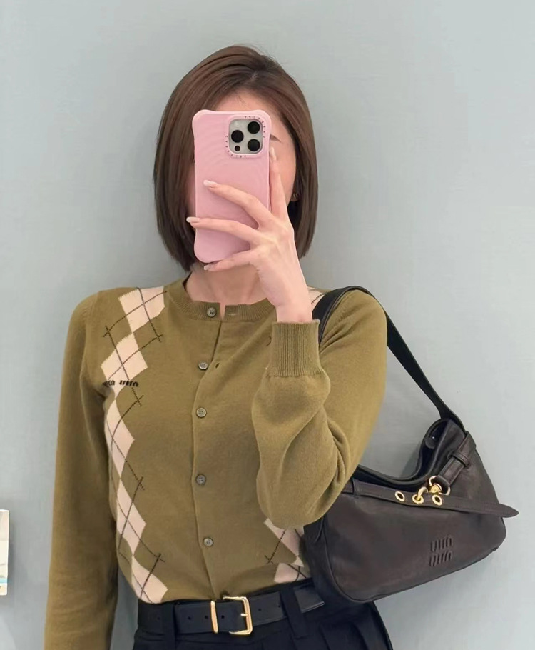 《大人かわいい》2025新作 MiuMiu/ミュウミュウ アバンチュール ナッパレザー バッグ