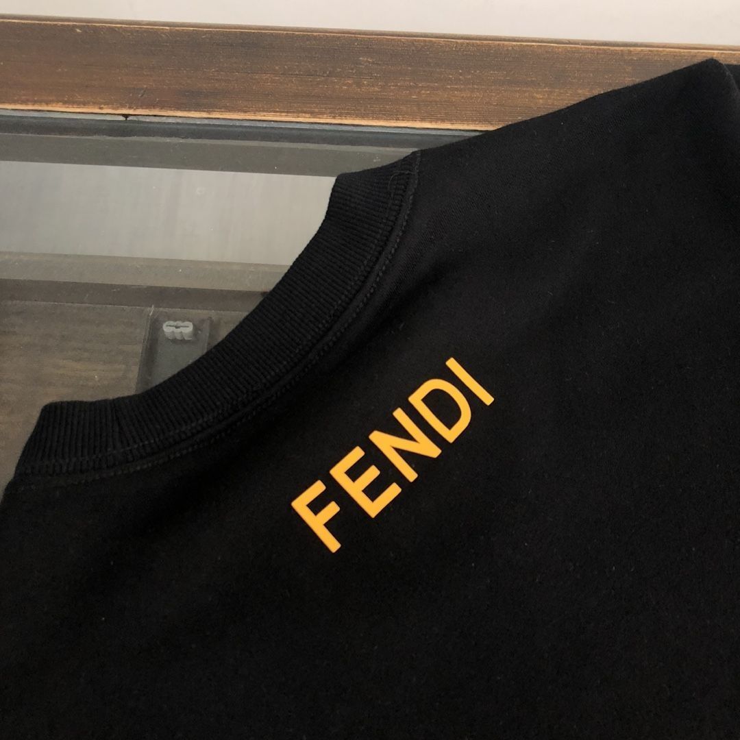FENDI  パーカー フェンディ プレントおしゃれ 丸首 通勤 通学 メンズ