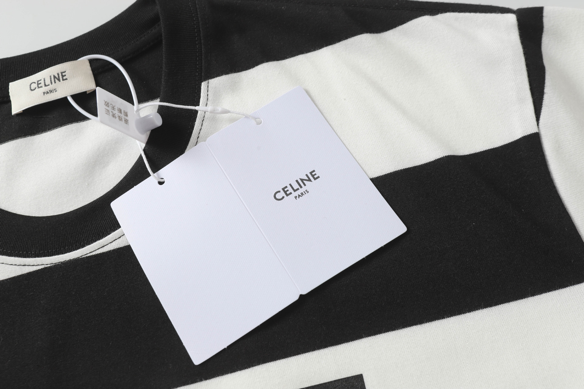 2025年夏新作 CELINE ストライプロゴプリント ルーズ 半袖Tシャツ 【男女兼用】