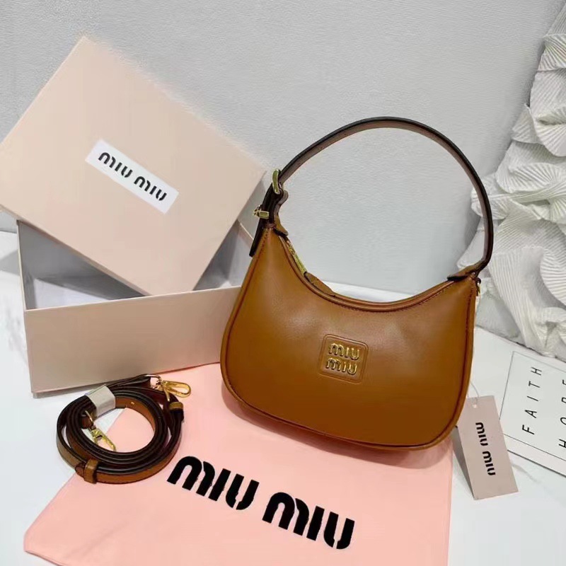 MIUMIU/ミュウミュウ レザー ホーボーバッグ