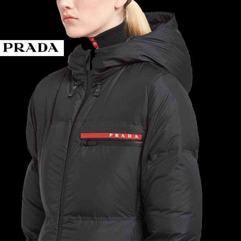 PRADA ライトナイロンフード付きパファージャケット ダウンジャケット