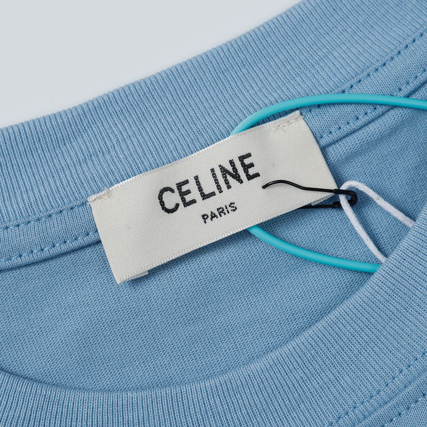2025年春夏新作 リサ・セイムスタイル【CELINE】セリーヌ クラシックレター半袖Tシャツ