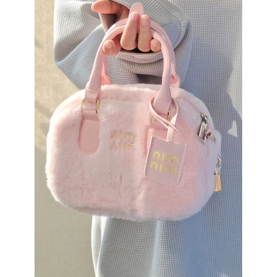 MIU MIU ミュウミュウ ぬいぐるみバッグ秋と冬の脇下バッグ  ハイエンドハンドバッグ ショルダーバッグ  ピンク ブルー