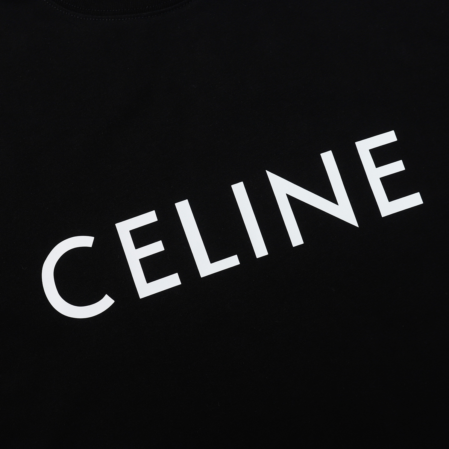 2025年春夏新作 リサ・セイムスタイル【CELINE】セリーヌ クラシックレター半袖Tシャツ