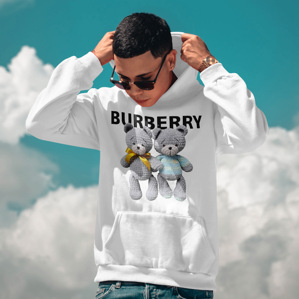 Burberryスウェット クル パーカー プリント  綿　男女兼用