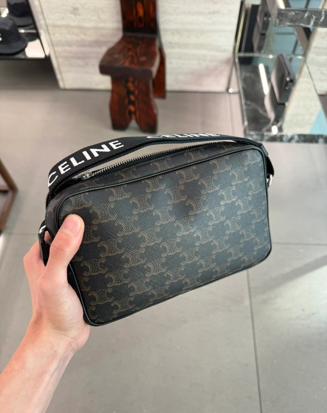 トリオンフ CELINE セリーヌ ミディアム メッセンジャーバッグ