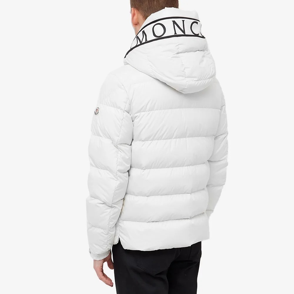 直営店買付・国内発送・送関込/MONCLER Cardereダウンジャケット