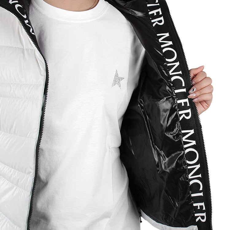 MONCLER Tharonショートダウンジャケット 送料無料、代金引換 長袖パーカー