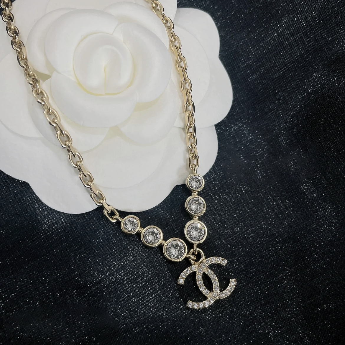 【国内発送/直営店】シャネル（CHANEL）ネックレス クラシックダブルC choker