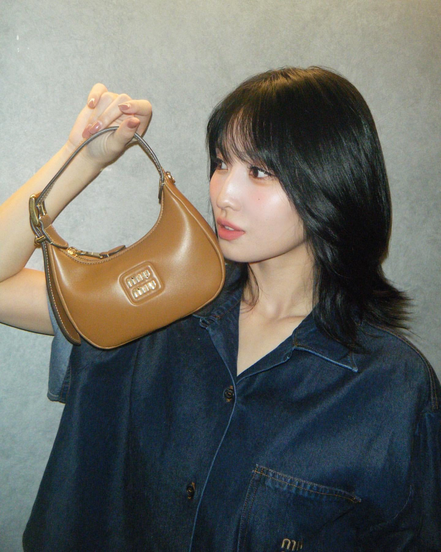 MIUMIU/ミュウミュウ レザー ホーボーバッグ