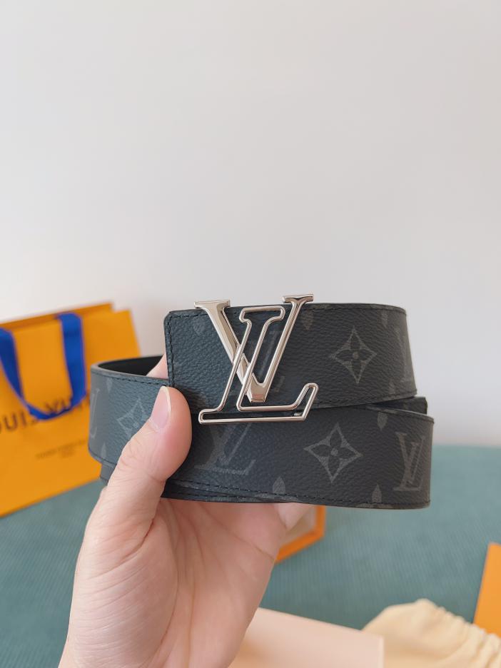 LOUIS VUITTON/ルイ・ヴィトン 4.0cm幅 クラシックベルト· ギフトにもご自身用にも最適です