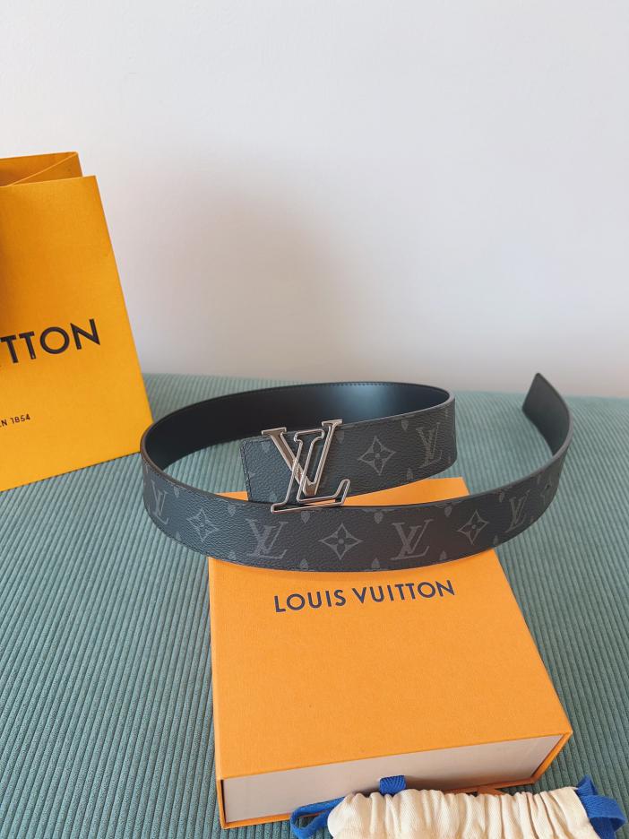 LOUIS VUITTON/ルイ・ヴィトン 4.0cm幅 クラシックベルト· ギフトにもご自身用にも最適です