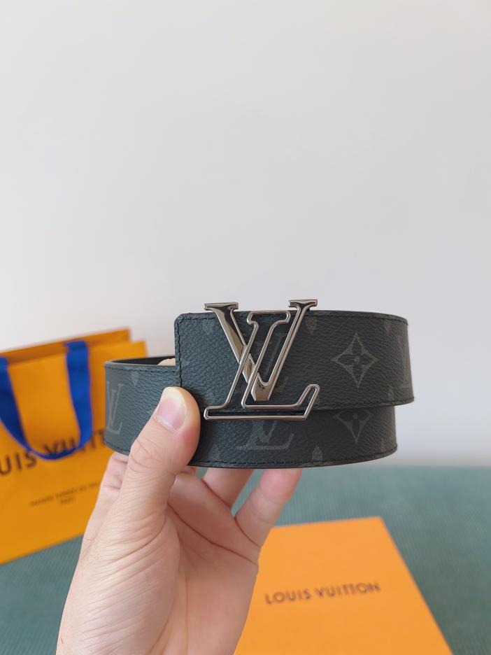 LOUIS VUITTON/ルイ・ヴィトン 4.0cm幅 クラシックベルト· ギフトにもご自身用にも最適です