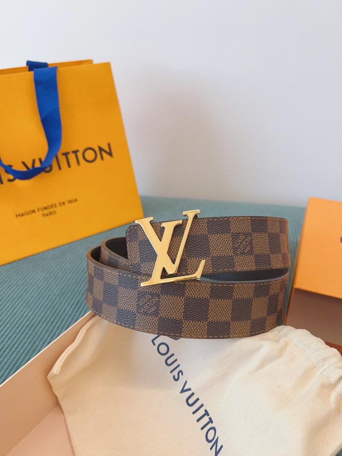 LOUIS VUITTON/ルイ・ヴィトン 4.0cm幅 クラシックベルト· ギフトにもご自身用にも最適です