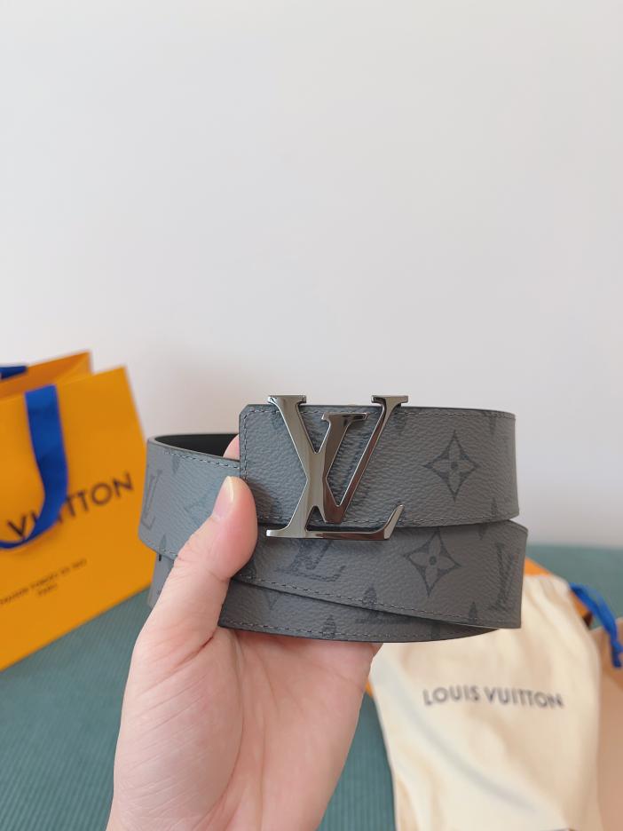 LOUIS VUITTON/ルイ・ヴィトン 4.0cm幅 クラシックベルト· ギフトにもご自身用にも最適です