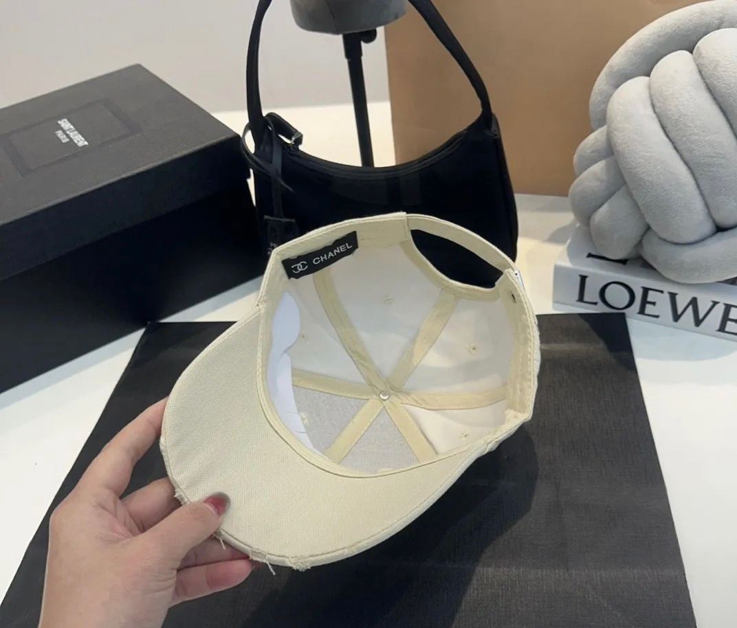 【Chanel】2025新作 シャネル 刺繍入りベースボールキャップ