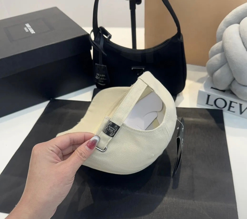 【Chanel】2025新作 シャネル 刺繍入りベースボールキャップ