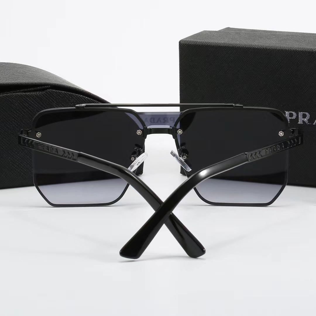Prada サングラス S0016