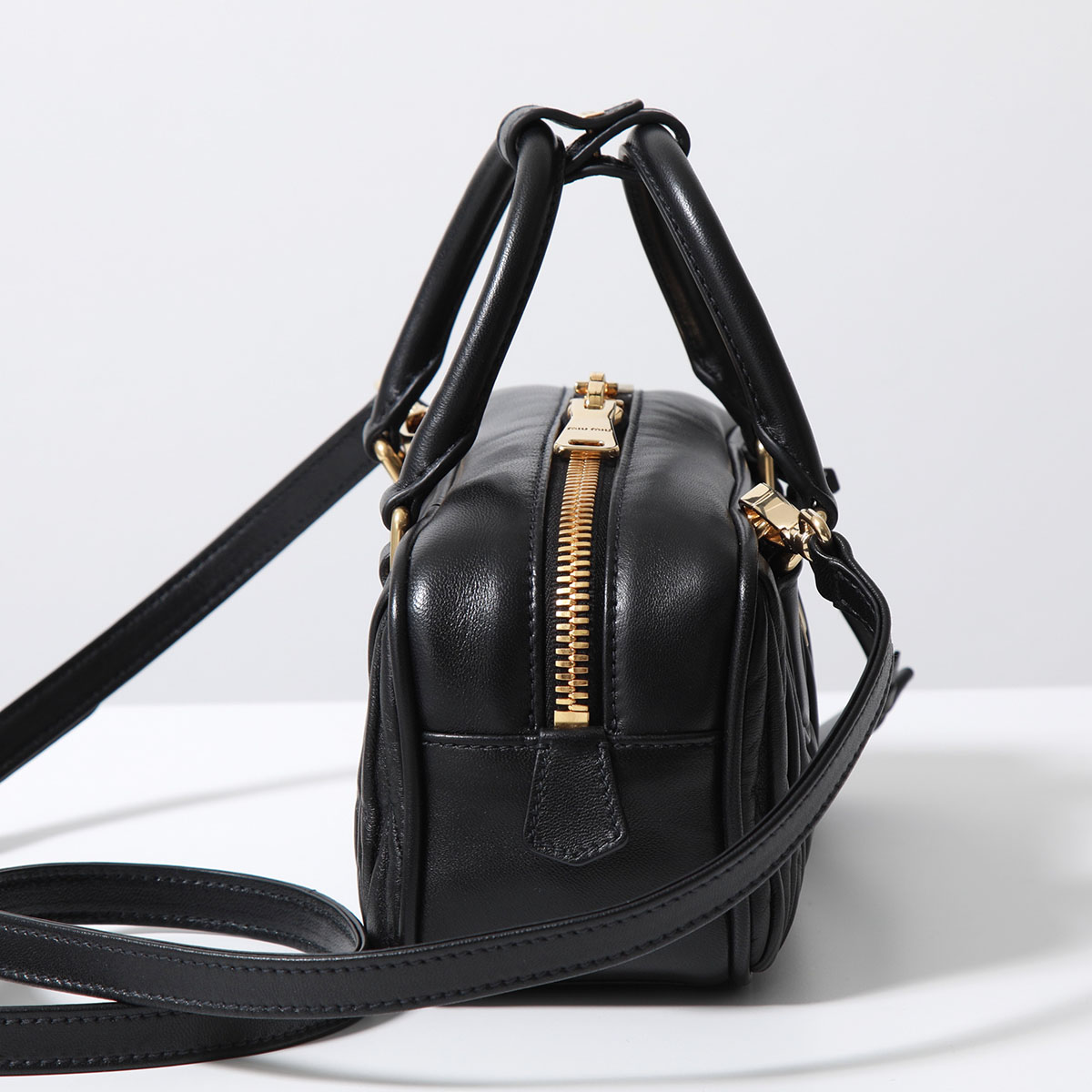 MIUMIU (ミュウミュウ)  新作 ショルダーバッグ アルカディ MATELASSE マテラッセ 5BB142 N88 レディース レザー ハンドバッグ 鞄 F0002/NERO