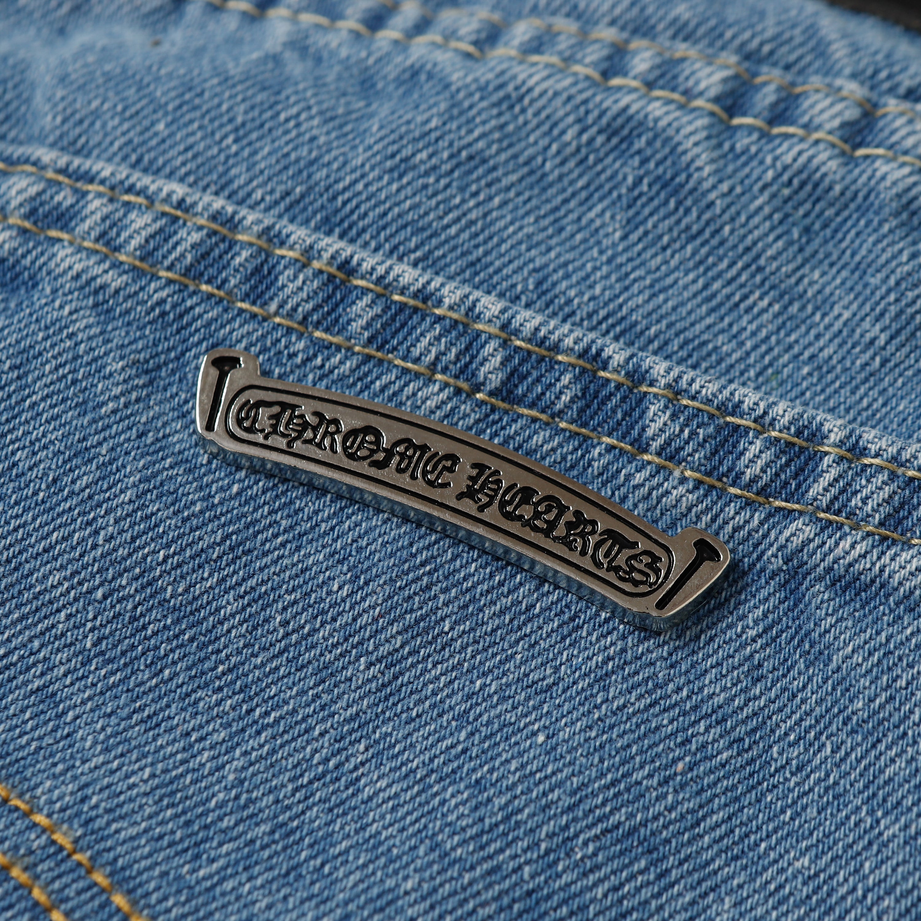 【Chrome Hearts】クロムハーツ リーバイス 505 ブラッククロスパッチジーンズ