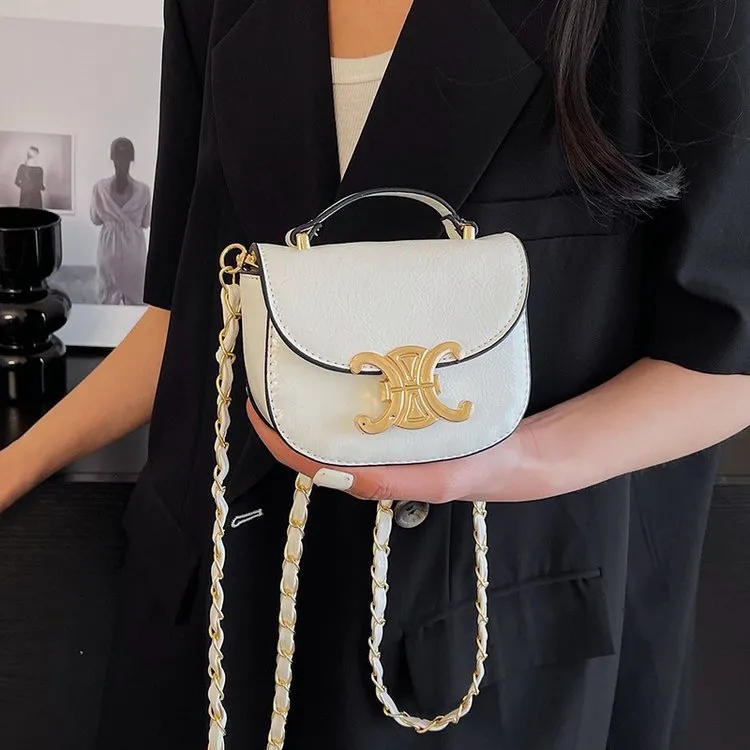 新作 CELINE♪ショルダーバッグ ミニ