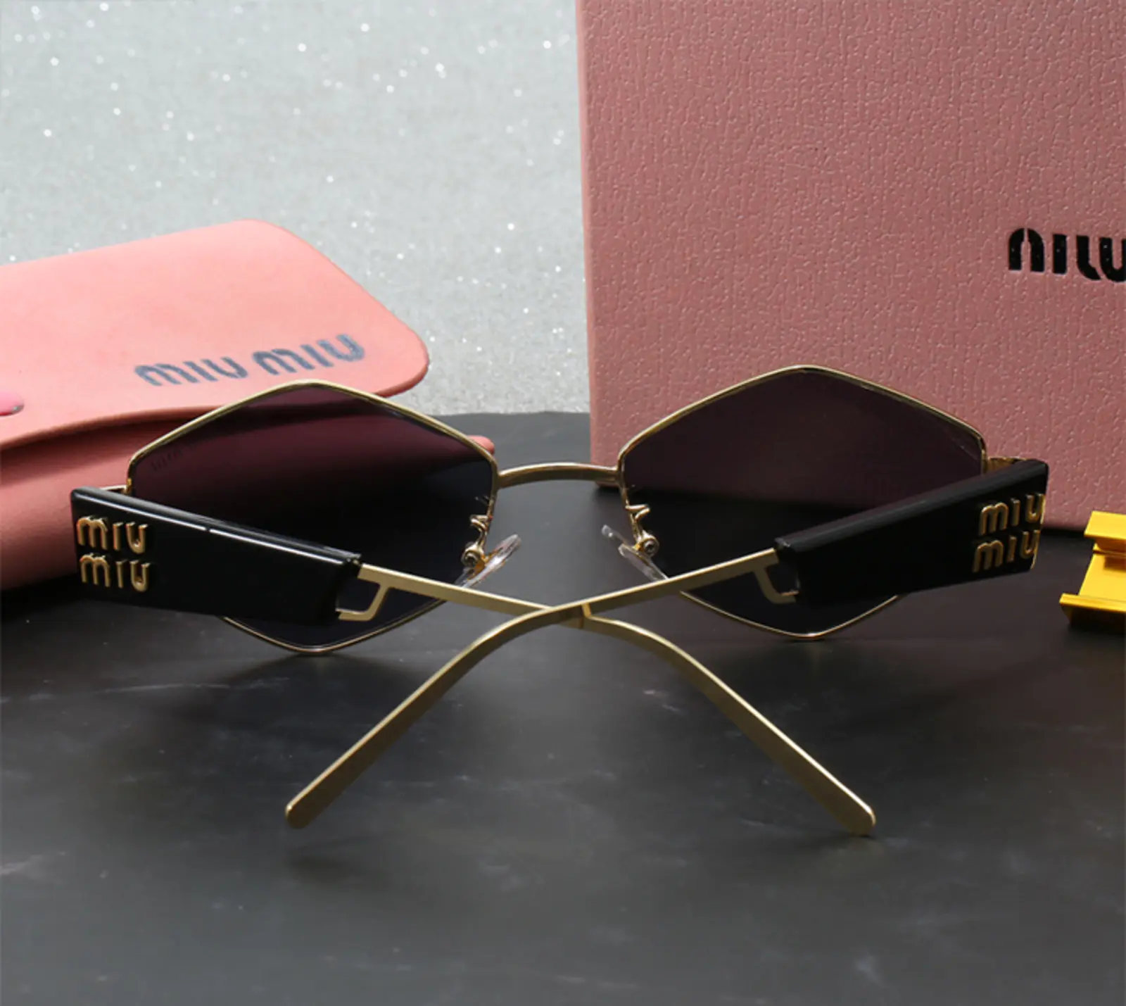 Miumiu サングラス SS96219