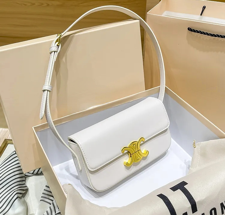 人気☆新作CELINE ショルダーバッグ