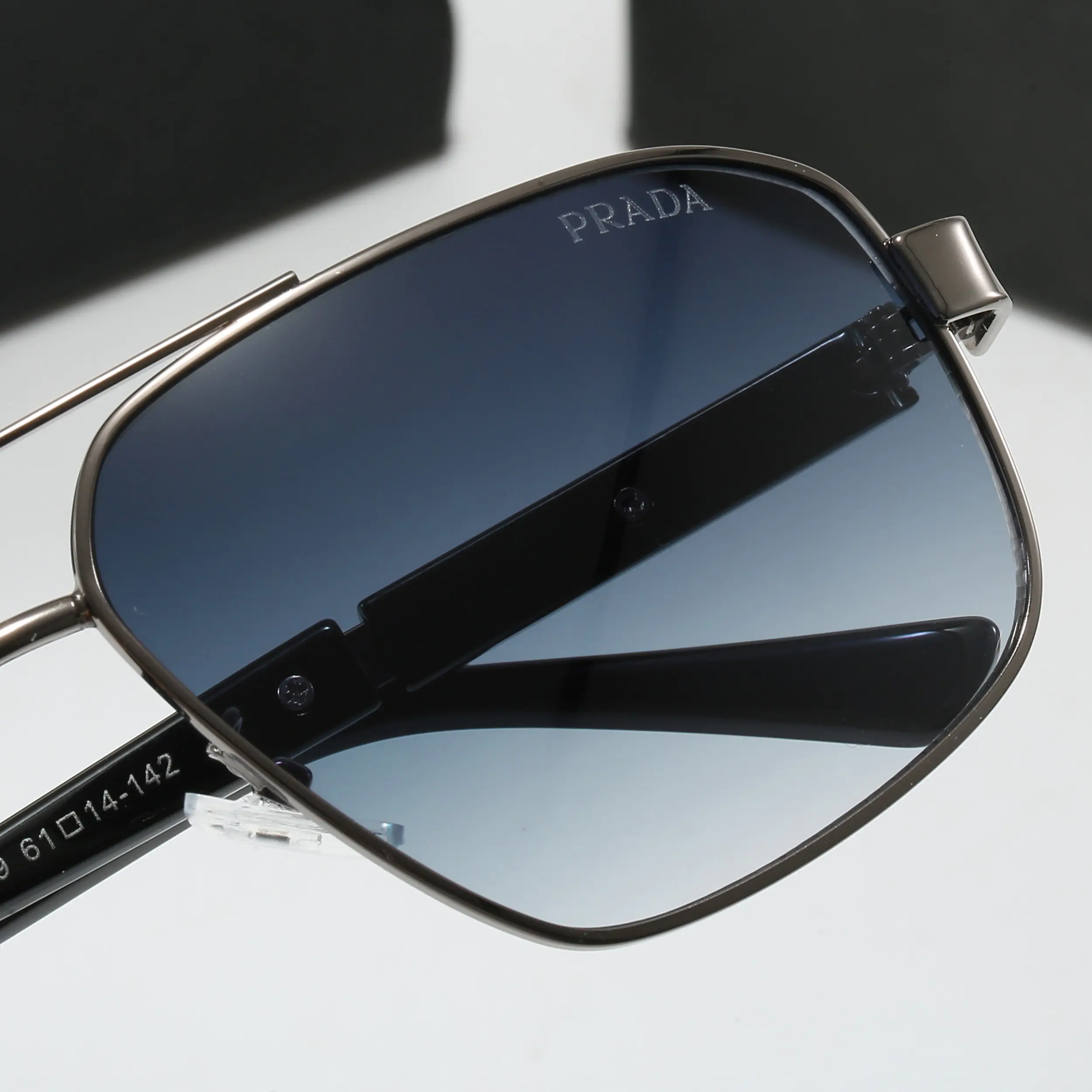 Prada サングラス S0003