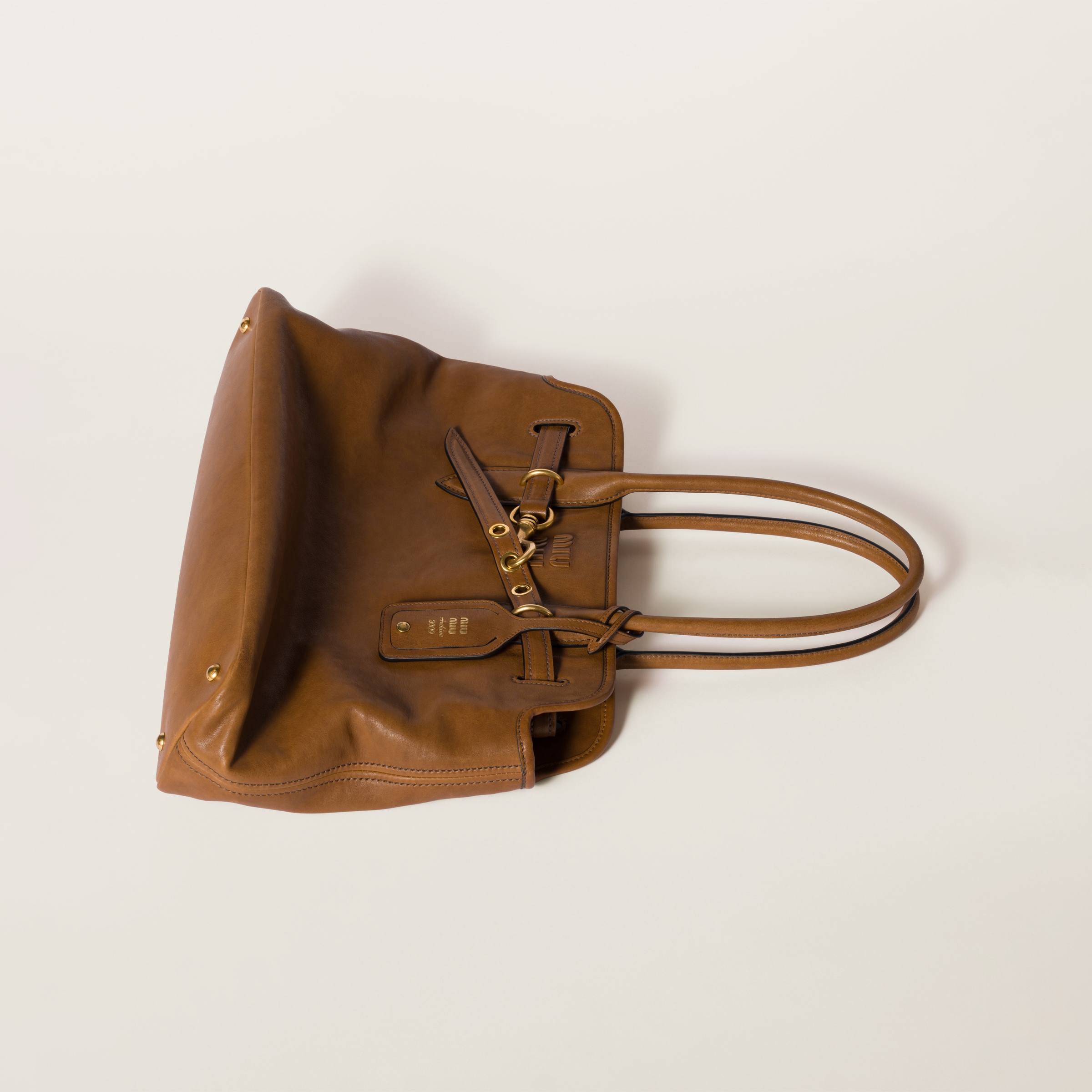 【新作】MIU MIU/ミュウミュウ ★アバンチュール ナッパレザー バッグ 【ミディアム】