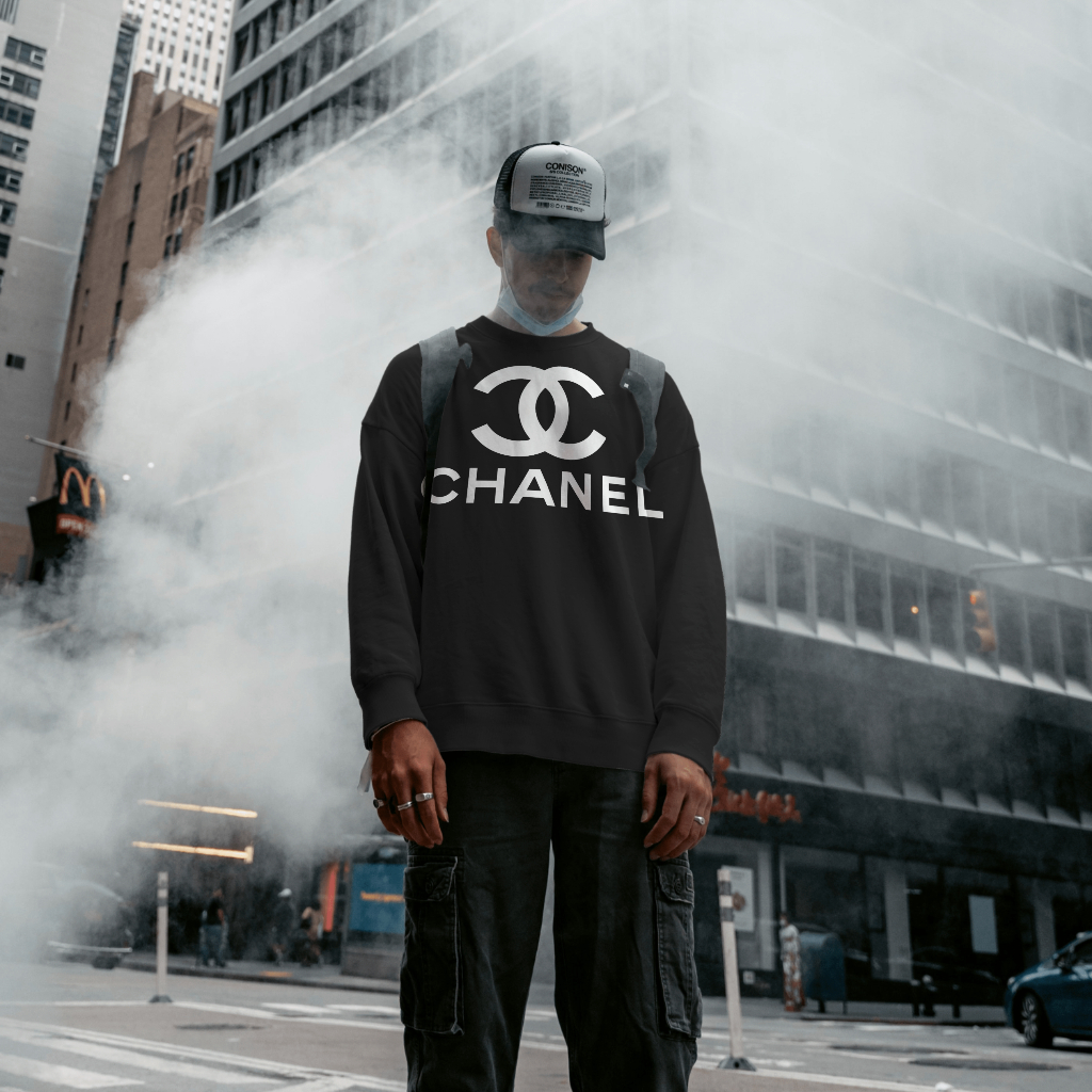 CHANEL アルファベットプリントのラウンドネックのスウェット クル