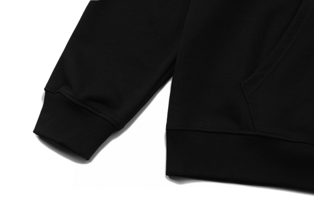 【CELINE 公式旗艦店】 セリーヌ パーカー ご好評に付き再入荷！