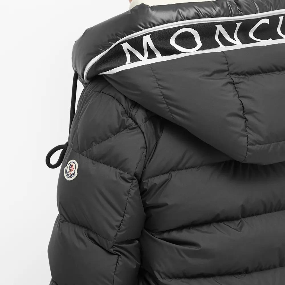 直営店買付・国内発送・送関込/MONCLER Cardereダウンジャケット