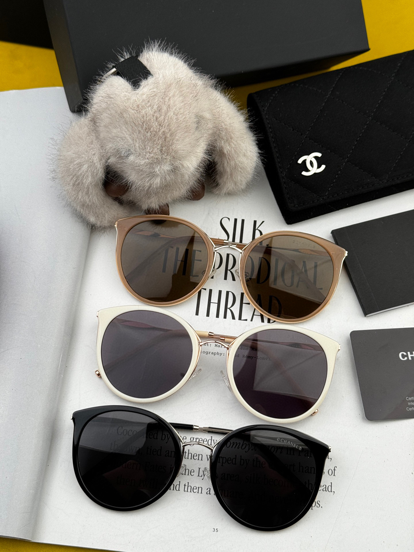 シャネルの新作サングラス、ユニークで前衛的な春夏最新モデル CH6314