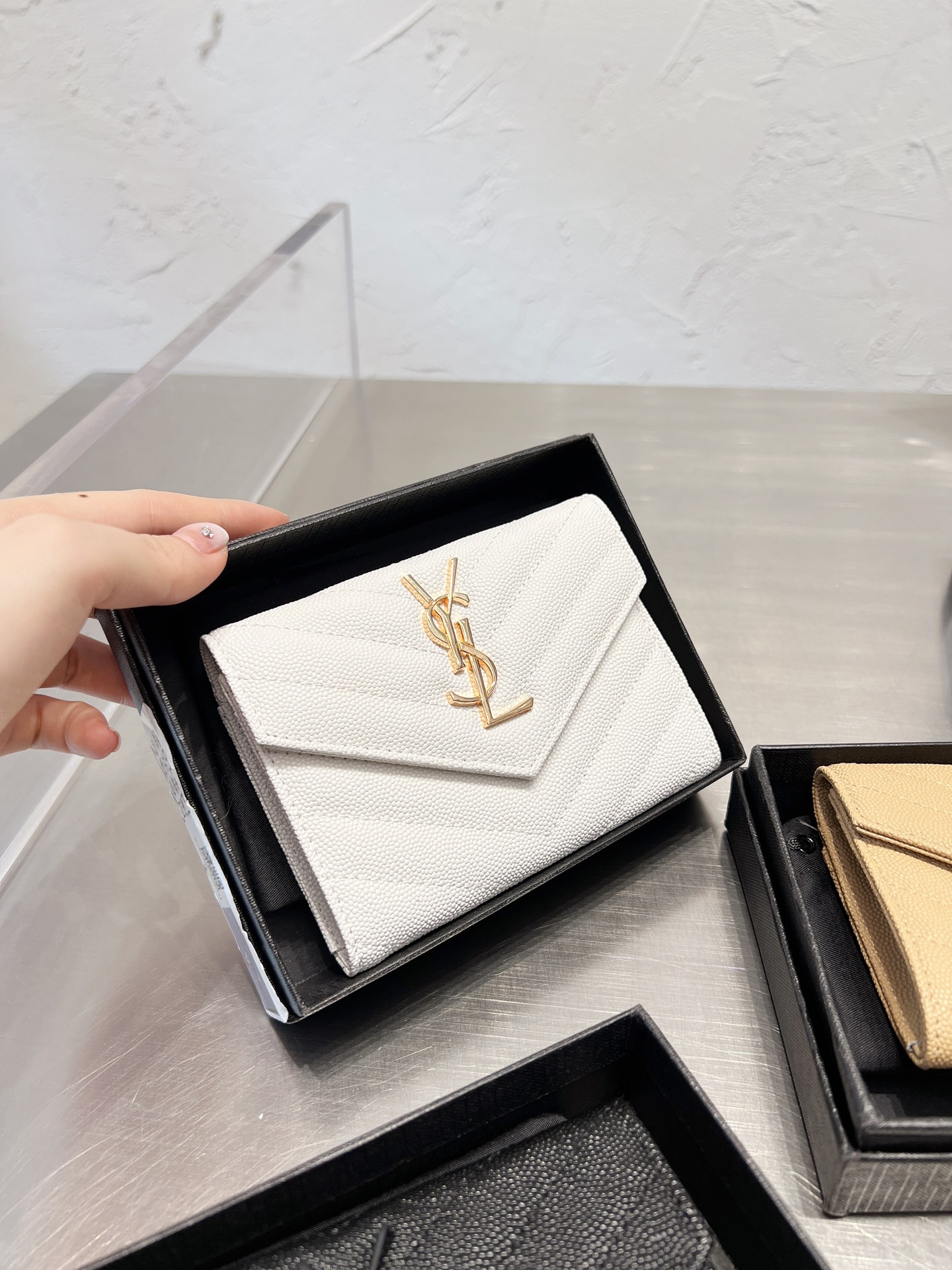 【Saint Laurent】モノグラム スモール エンベロープウォレット