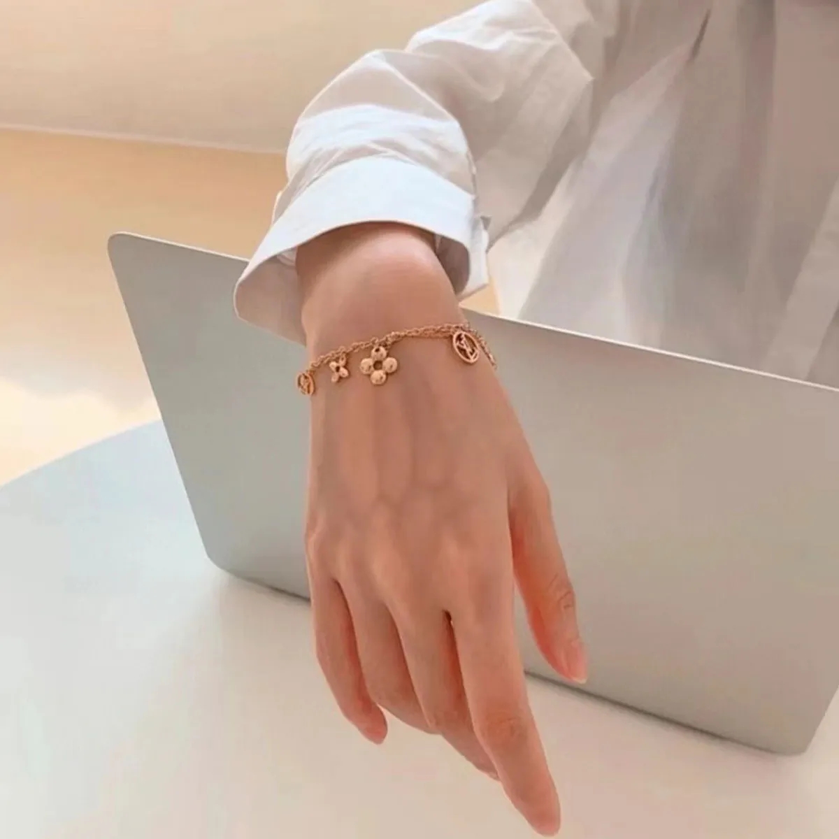 【国内発送/直営店】ヴィトン アクセサリー LV ブラスレ・ブルーミング