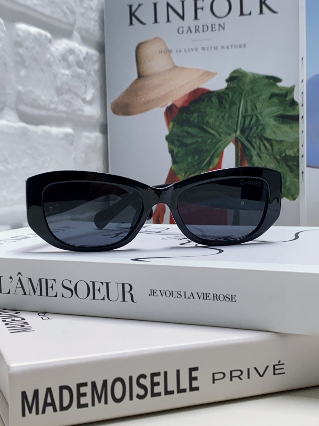 シャネル 2025年新作 ダブルCHロゴ エレガント サングラス CH381694