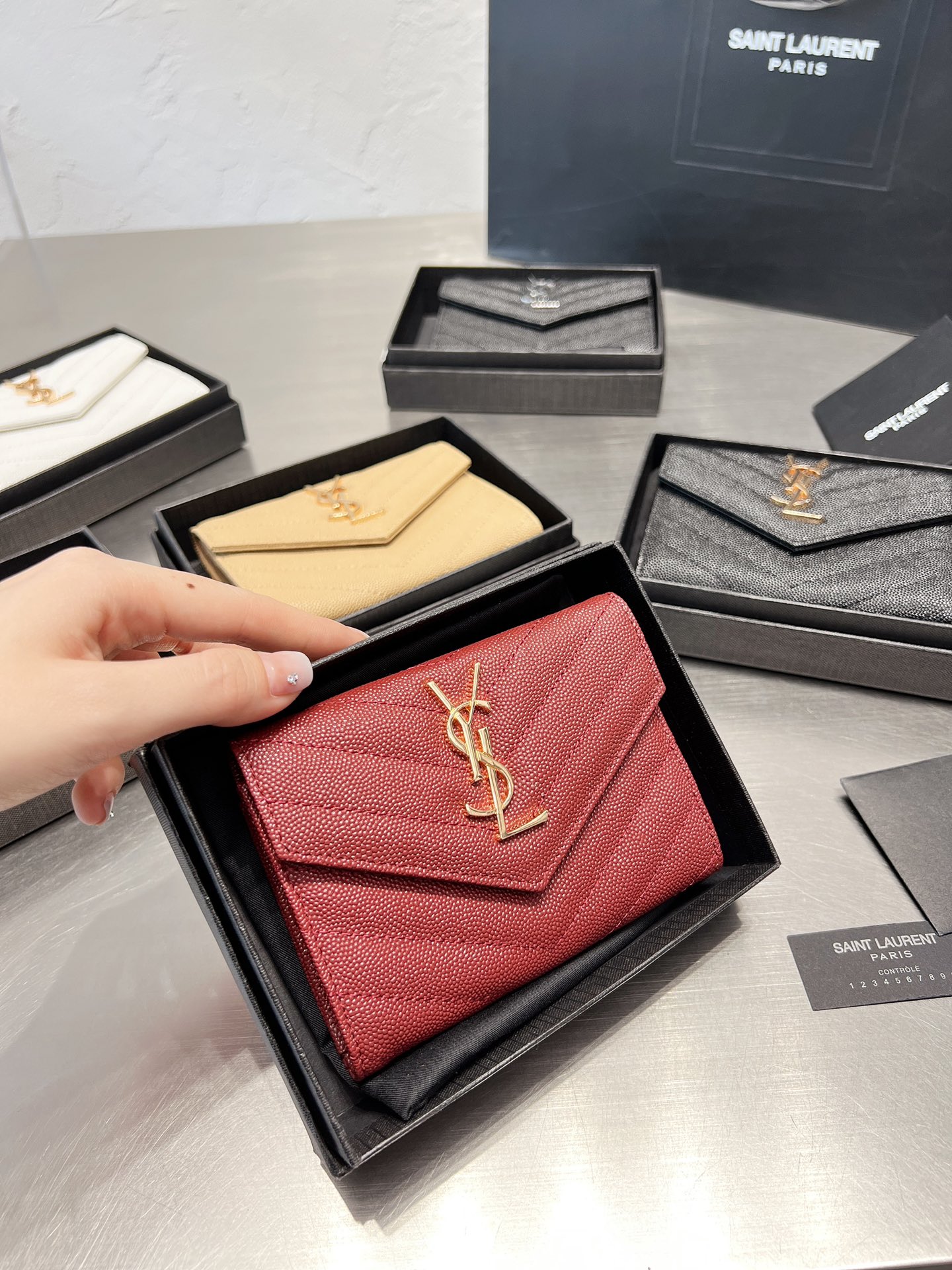 【Saint Laurent】モノグラム スモール エンベロープウォレット