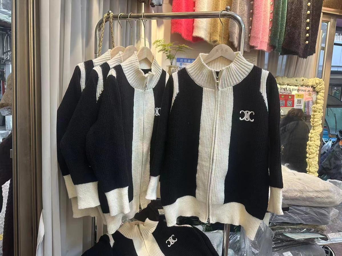 LOEWE高品質刺繍ニットカーディガンセーター